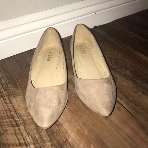 Taupe suede flats - Picture 1 of 3